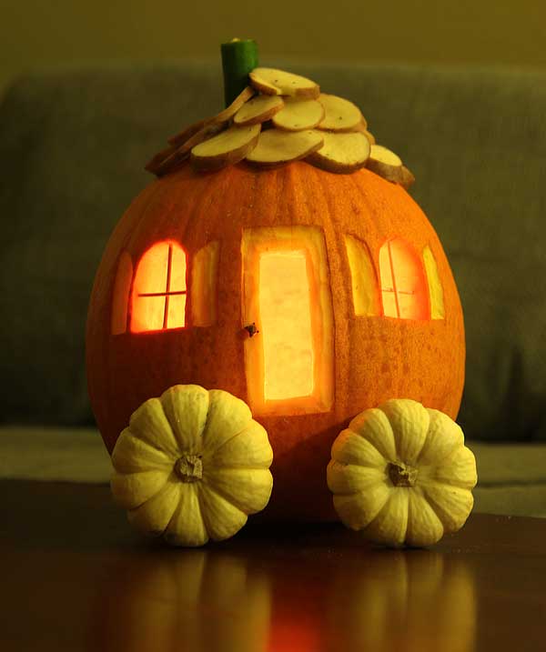 tiny pumpkin house