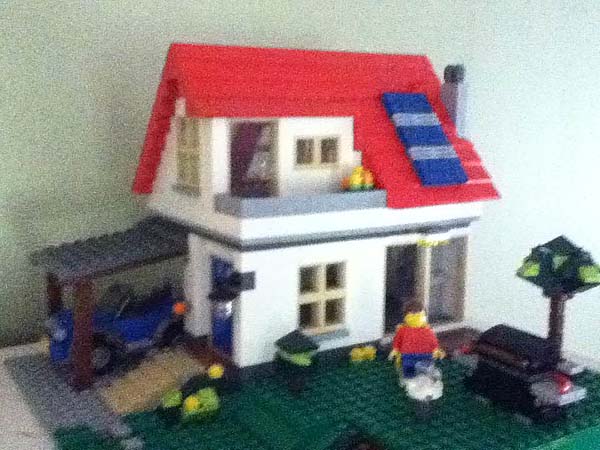 tiny lego house 1