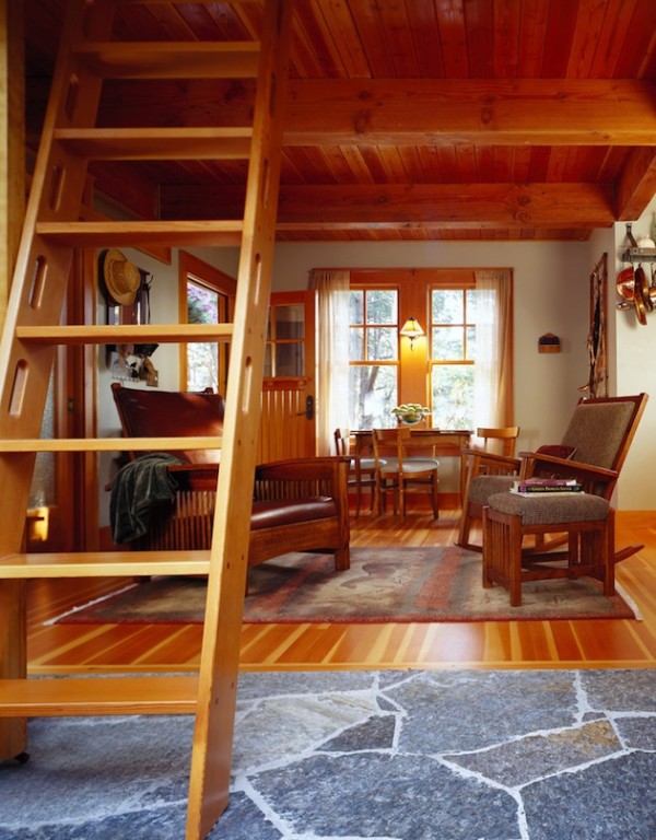 Tiny-and-Detailed-Orcas-Island-Cabin-4
