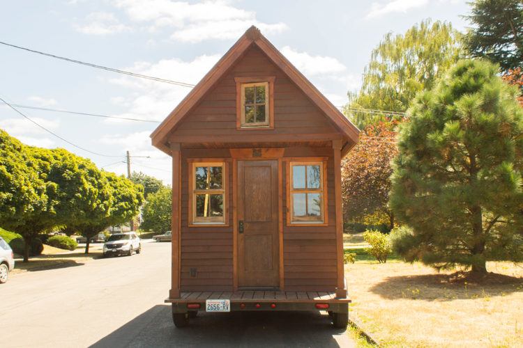 kozy-kabin-tiny-house-front-door-and-porch