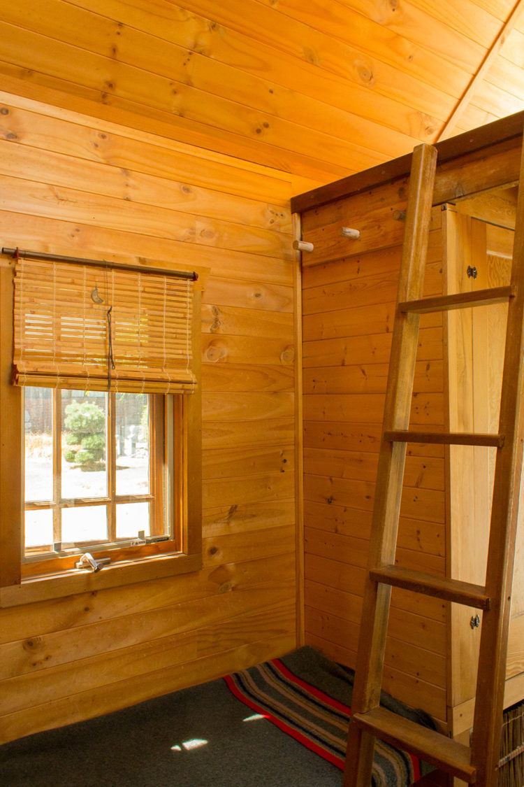 kozy-kabin-tiny-house-loft-ladder-and-bench-seat