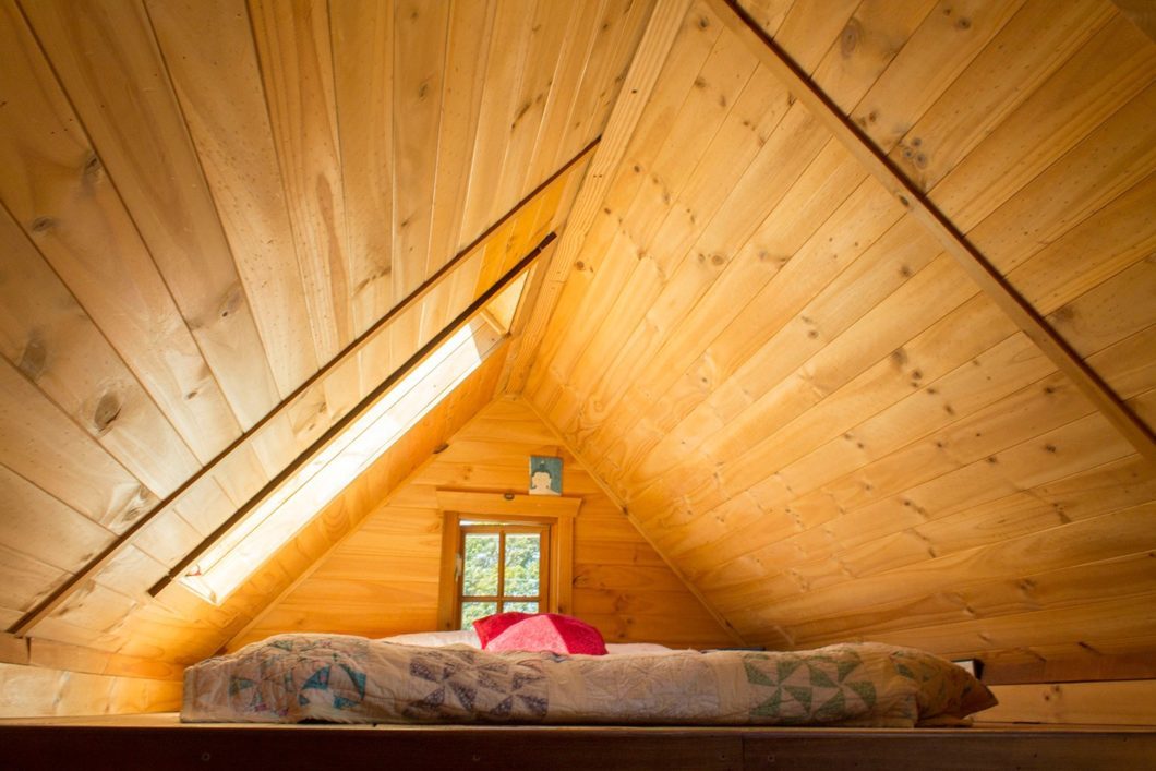 kozy-kabin-tiny-house-sleeping-loft