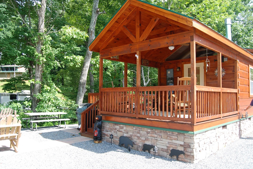 Types of Logs for Log Cabin Homes - Green River Log Cabins