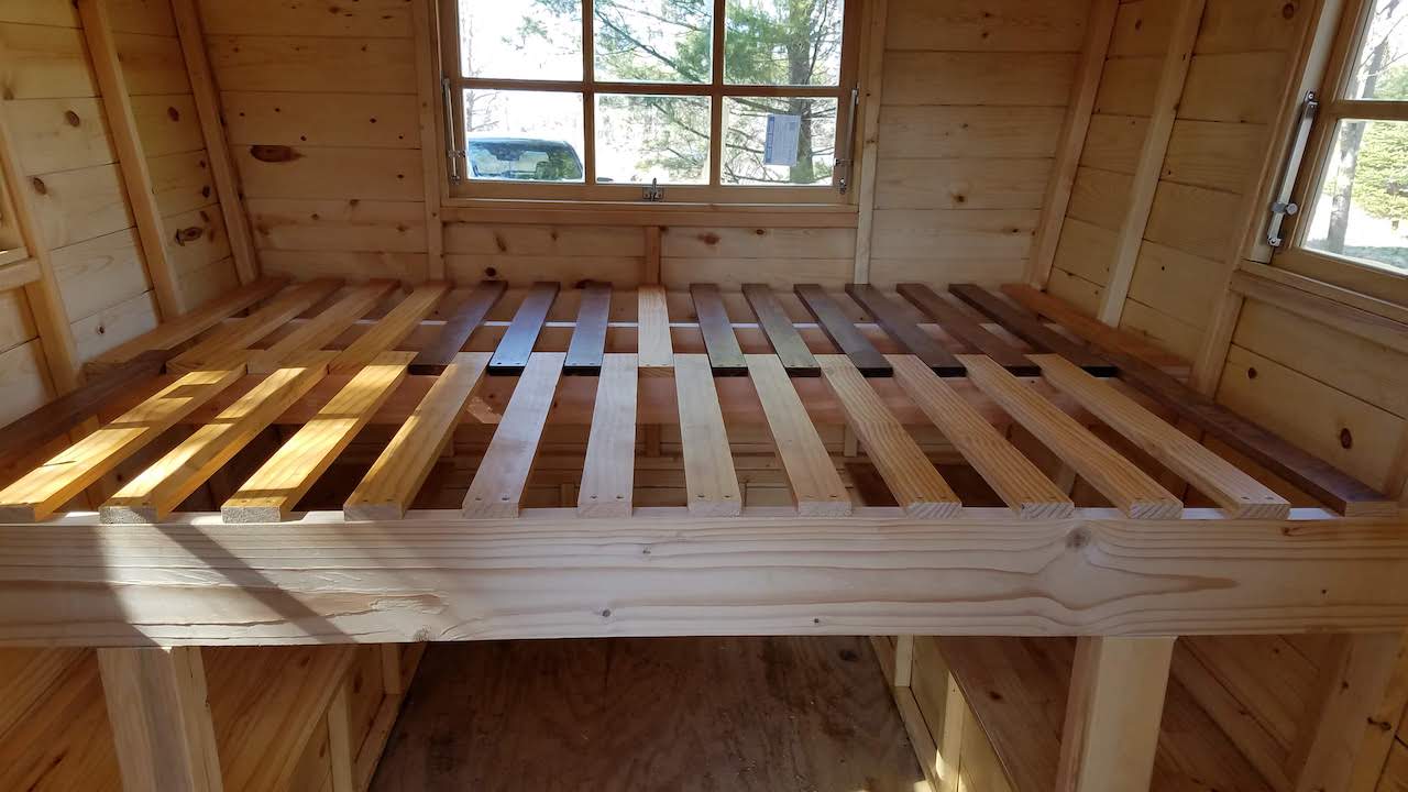 Vardo bed construction