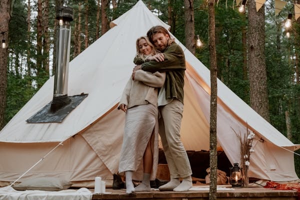 Glamping couple